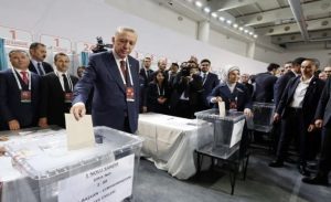 AK Parti’de yeni yönetim belirlendi! Erdoğan yeniden genel başkan seçildi, MKYK üyelerinde büyük değişim yaşandı!