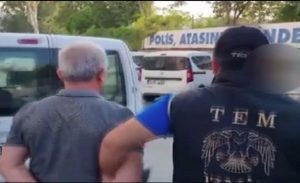 İzmir’de FETÖ’nün hücre evlerine operasyon!