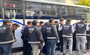 İzmir’deki FETÖ’ye kıskaç operasyonunda 28 tutuklama!