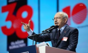 Kılıçdaroğlu’ndan ilk açıklama: Genel Başkanımız Özgür Özel’i kutluyor, başarılar diliyorum!