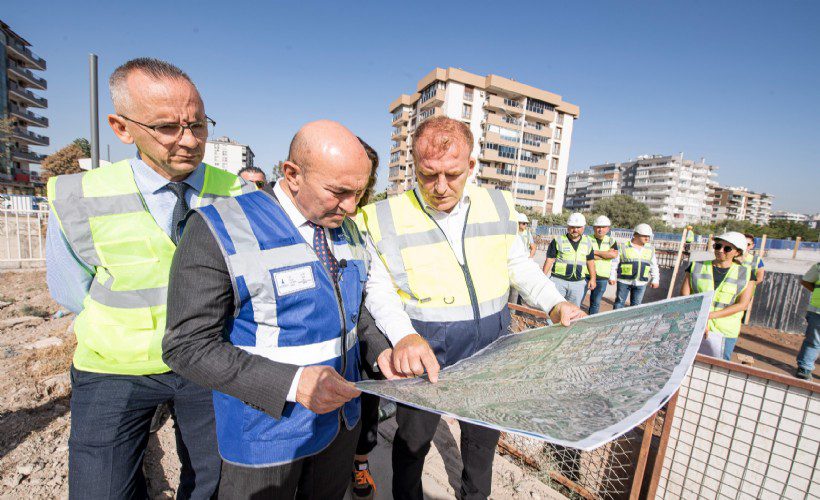 İzmir Büyükşehir Belediye Başkanı