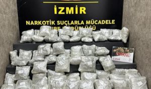 İzmir’de bir kargo firmasında yaklaşık 40 kg esrar ele geçirildi!