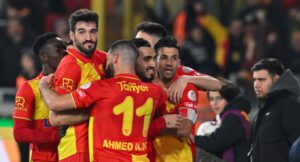 İzmir derbisinde zafer 4 Gol ile Göztepe’nin…