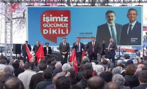 CHP Lideri Özel’den Dikili’de mesaj seli: ‘Demokratlar birleşin kentleri tek adamdan koruyun’