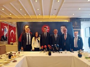 DP’nin İzmir Büyükşehir Adayı Dr. Burcu Bostancıoğlu oldu!