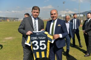 Başkan Tugay, Sporcu Sağlık Merkezi kuracaklarının müjdesini verdi