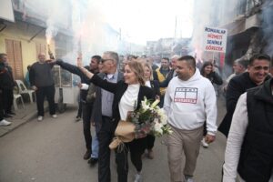 CHP’li Mutlu hemşehri dernekleri ve Romanlarla buluştu: Herkes eşit yurttaş olacak