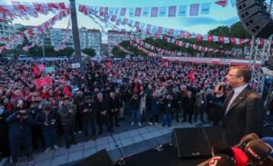 Özel’den Karabağlar’da mesaj seli: Sütte leke var Tugay’da yok!