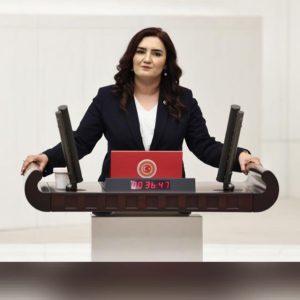 SEVDA ERDEN KILIÇ ;“DEÜ ACİL SERVİSİNDEN 19 HEKİM MOBBİNG YÜZÜNDEN İSTİFA ETTİ.