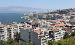 İşte İzmir’in 30 ilçesindeki başkan adayları….