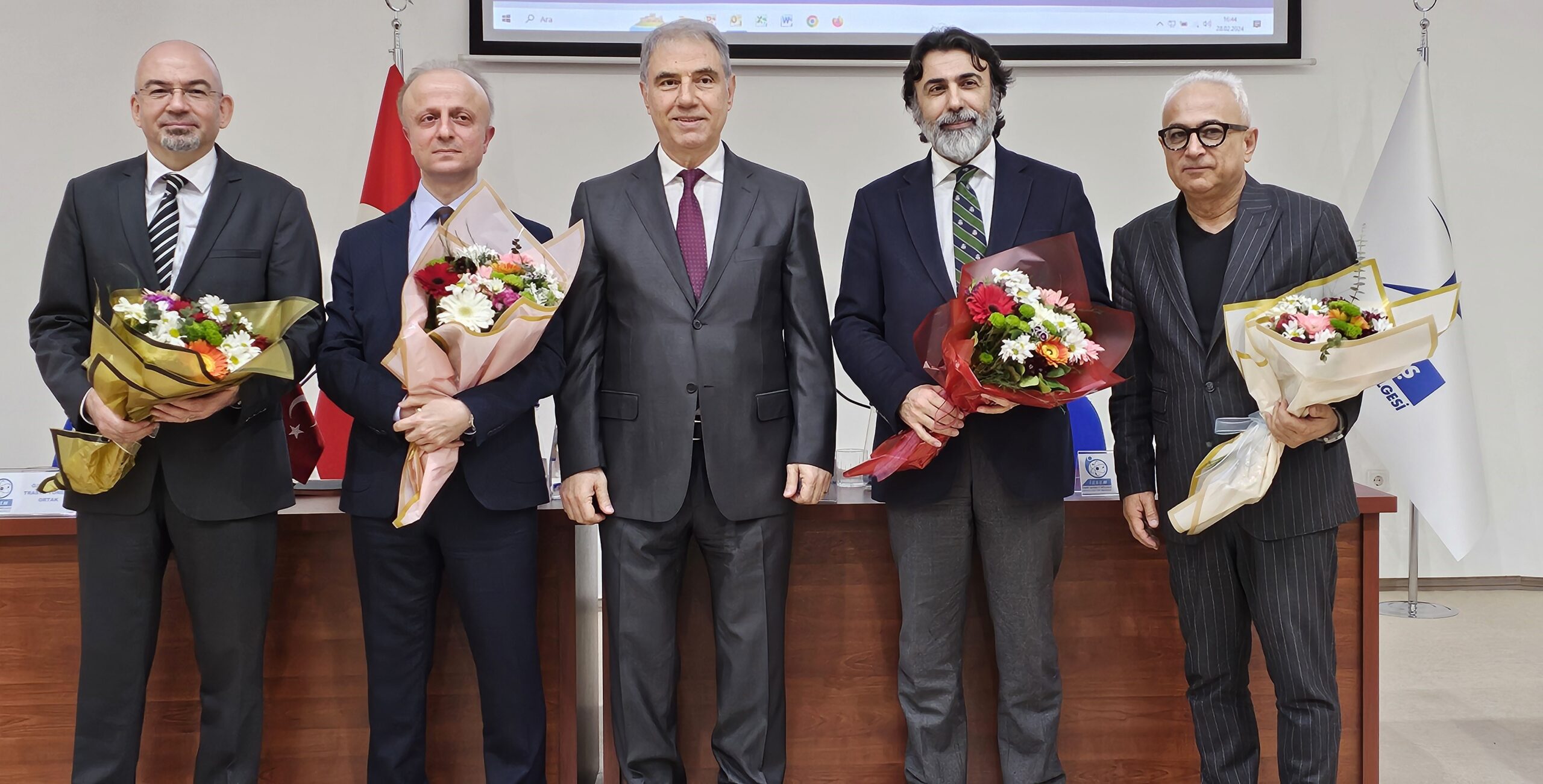 İzmir Serbest Bölgesi Sürekli