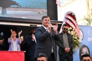 Başkan Tugay’dan, Erdoğan’ın İzmir mitingine gönderme