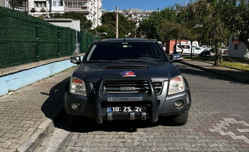 Balıkesir’de, resmi plakalı kamyoneti