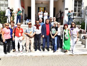 Başkan Cemil Tugay İzmir Tabip Odası seçimlerinde oyunu kullandı