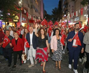 Karşıyaka 19 Mayıs’ta Kırmızı-Beyaz