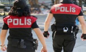 İzmir’de motosikletli polis timlerinden ‘huzur’ ve ‘güvenlik’ denetimi