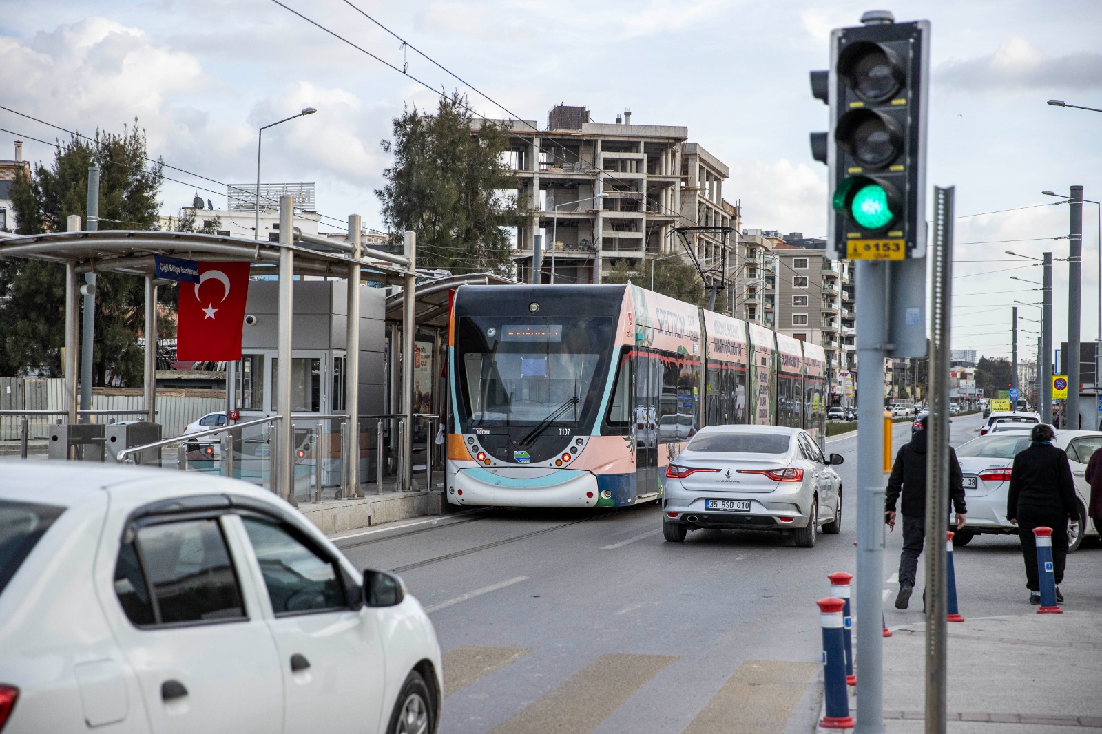 Çiğli ve Karşıyaka tramvay hatlarında aktarmasız ulaşım kolaylığı başlıyor