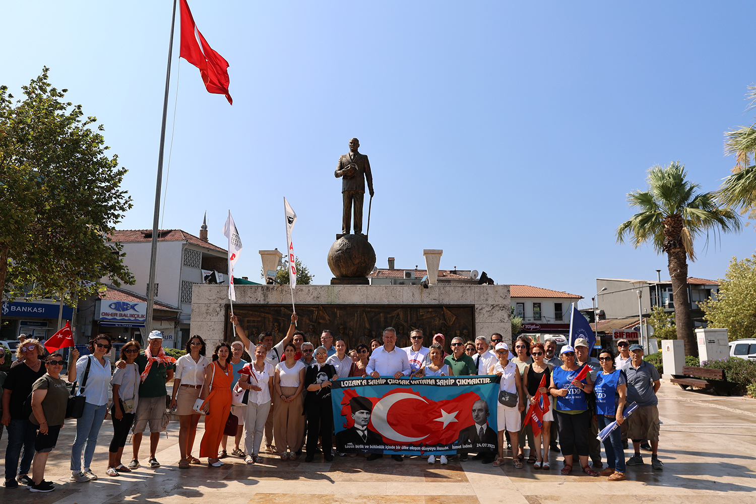 Balkan: “Lozan vatan toprağının şanlı tapusudur”