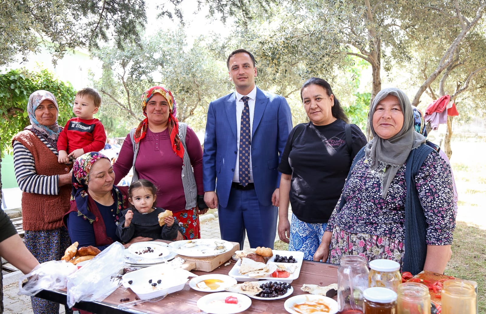 Bornova’da anketler hizmete dönüşecek