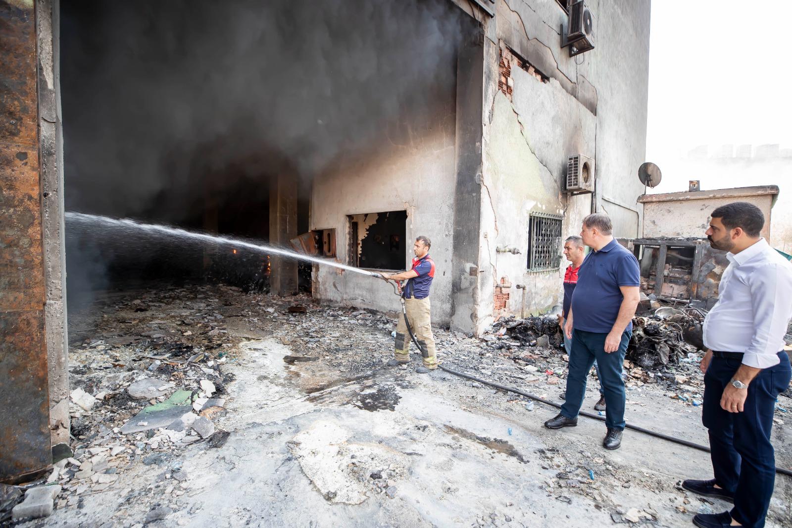 Başkan Tugay yangının etkilediği bölgelerde incelemelerde bulundu