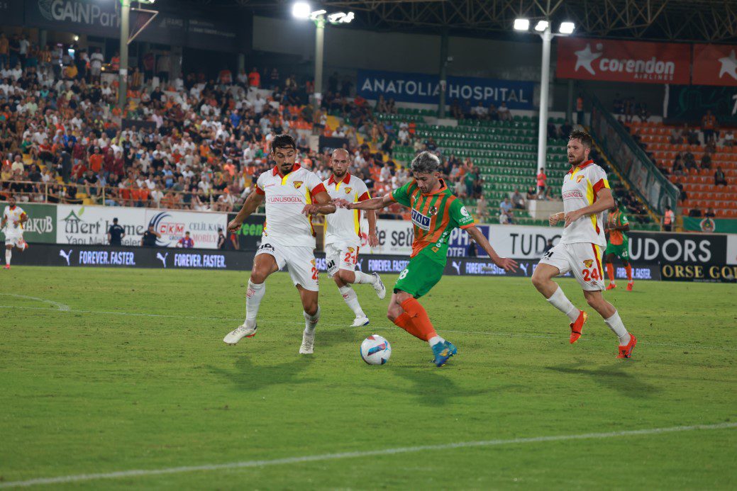 Corendon Alanyaspor: 1 – Göztepe: 1