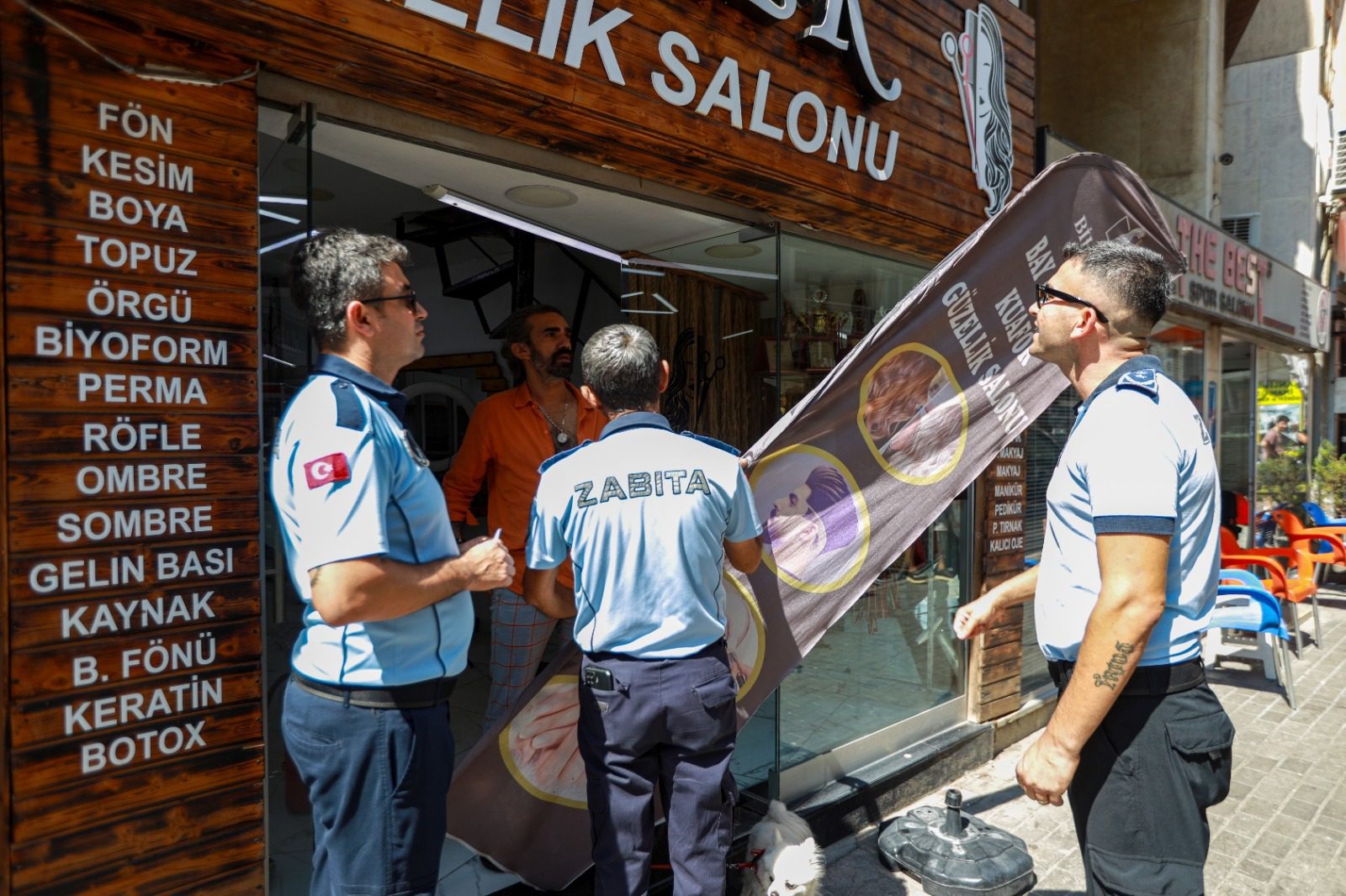 Karşıyaka’da zabıta ekiplerinden işgal denetimi 