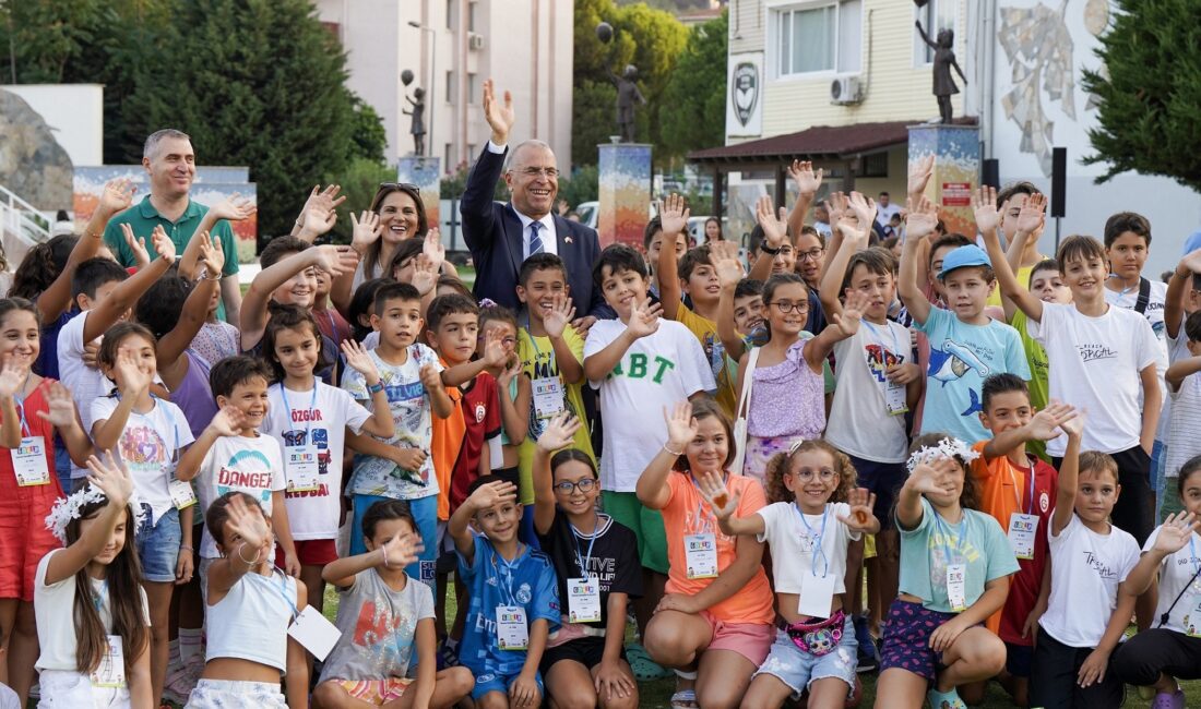 Gaziemir Belediyesi’nin düzenlediği Giysi,