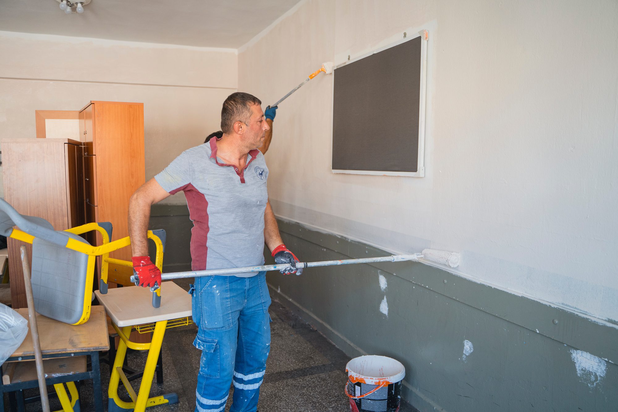 Balçova Belediyesi’nden okullarda temizlik ve bakım hamlesi