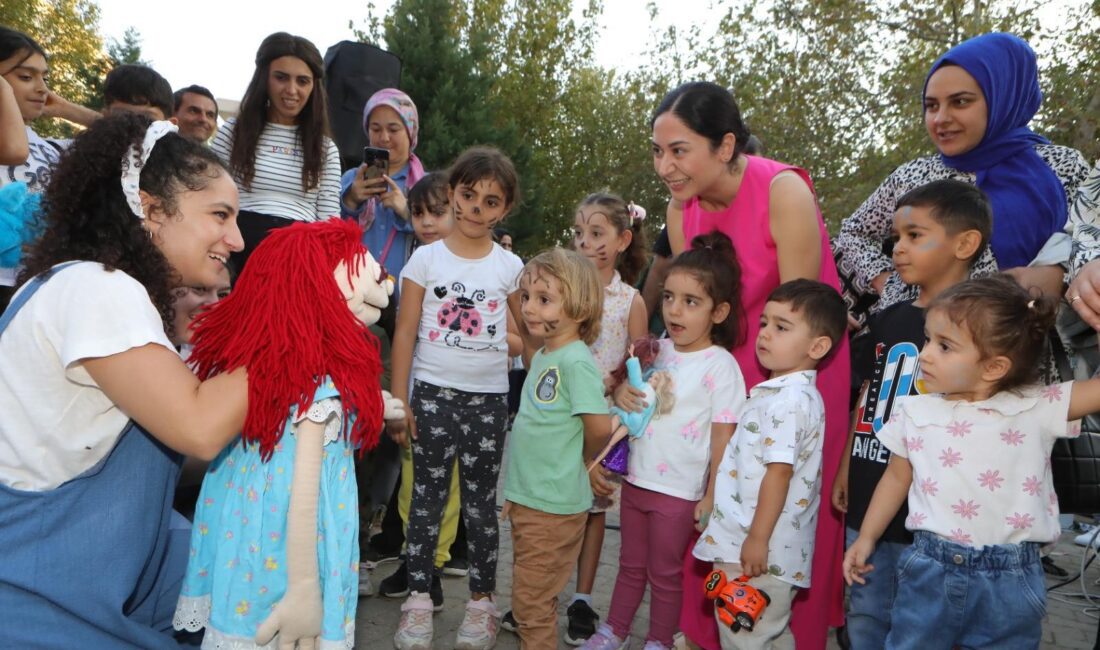 Bayraklı Belediyesinin düzenlediği Sokak