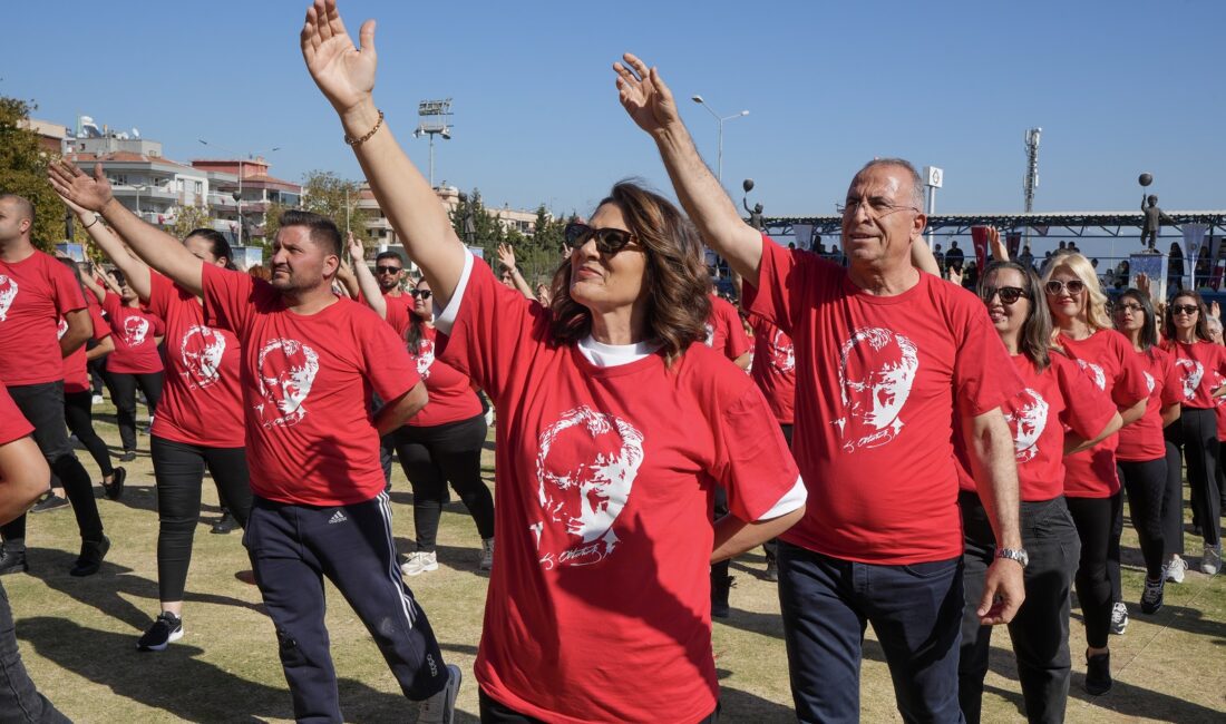 Gaziemir Belediyesi’nin düzenlediği Harmandalı