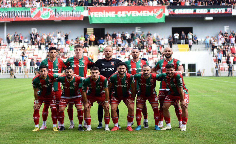 Karşıyaka, Kuşadasıspor'u deplasmanda 2-0