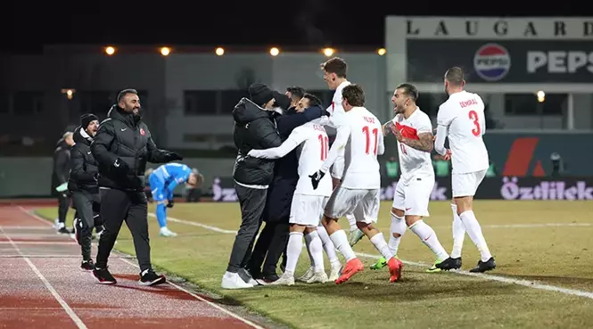 BİZİM ÇOCUKLAR TARİH YAZDI : İZLANDA 2-4 TÜRKİYE