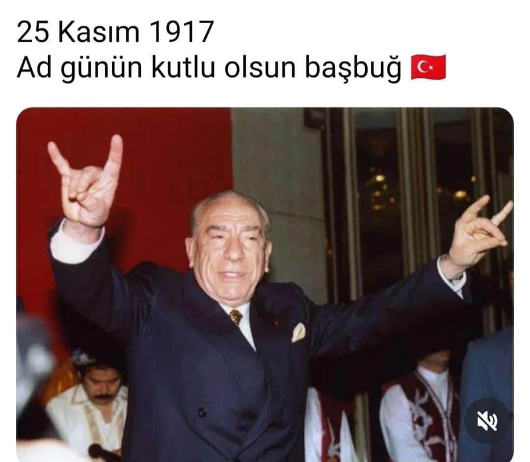 Atatürk’ün Portresini İndiren İngiliz Müdürü Camdan Atan Başbuğ Türkeş