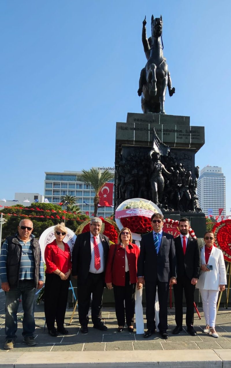 Ata Parti İzmir İl Başkanı Sema Ünal 10 Kasım mesajı