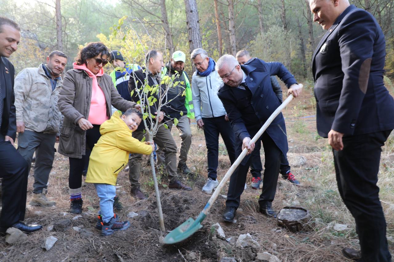 “Ata’ya Minnet” Fidanlar toprakla buluştu..