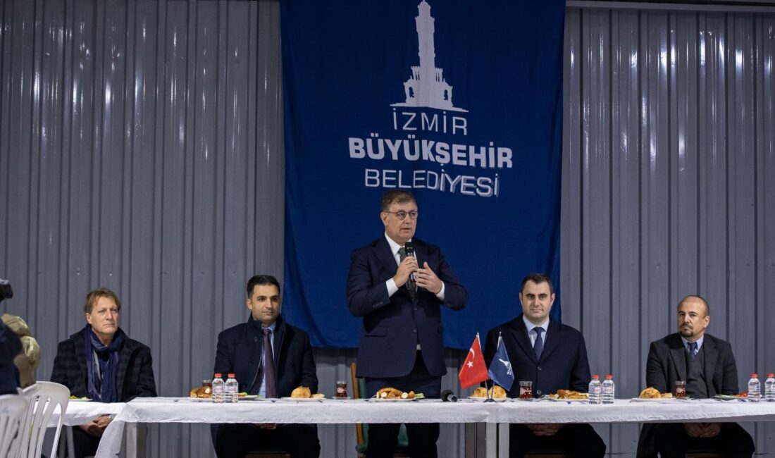 İzmir Büyükşehir Belediye Başkanı