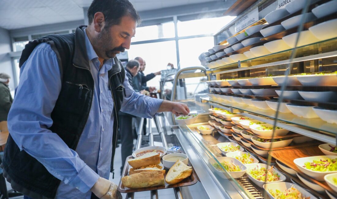 Buca Belediye Lokantası, öğrenciye