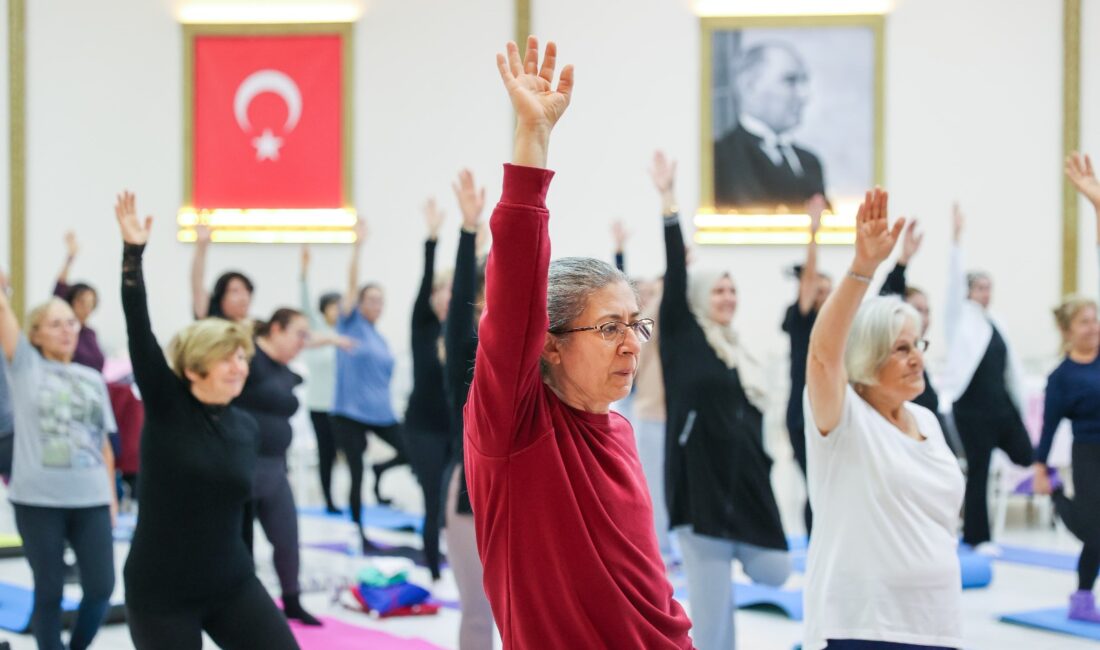 Buca Belediyesi’nin açtığı zumba, pilates ve yoga kurslarına ilçede oturan