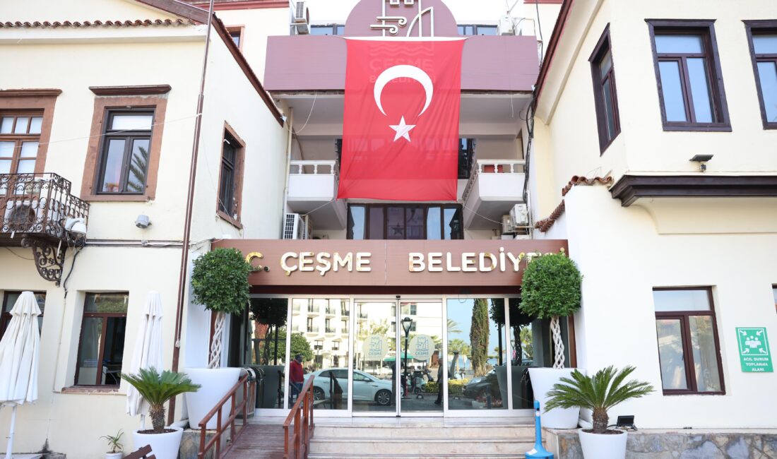 Çeşme Belediye Başkanı Lâl Denizli, “Çeşme Belediyesi olarak, üniversite öğrencilerimize