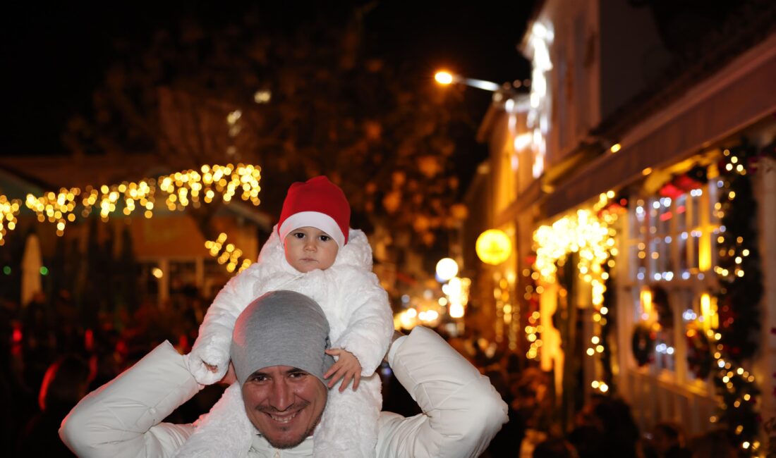 Çeşme, yeni yılı coşkulu etkinliklerle karşıladı.