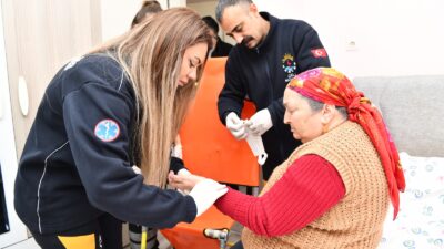 Çiğli Belediyesi, vatandaşlara yönelik sağlık ve sosyal destek hizmetlerinde öncü