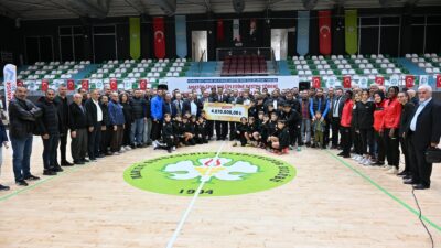 Manisa Büyükşehir Belediyespor Kulübü, bünyesindeki 18 farklı branşta 2 bin