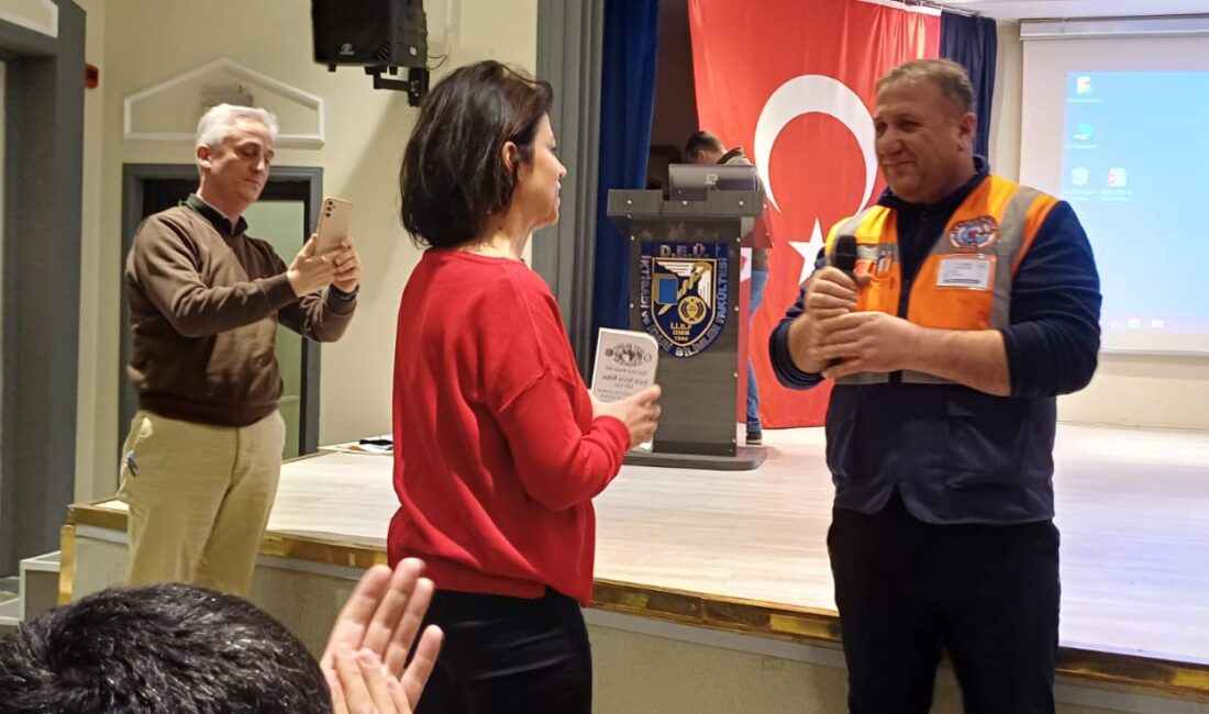 İzmir'in köklü üniversitelerinden Dokuz Eylül Üniversitesi'nin İktisadi ve İdari Bilimler