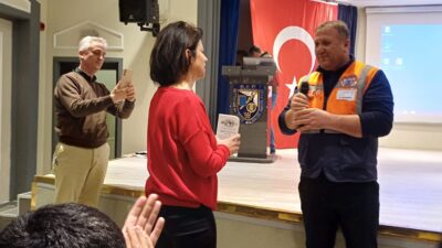 İzmir'in köklü üniversitelerinden Dokuz Eylül Üniversitesi'nin İktisadi ve İdari Bilimler