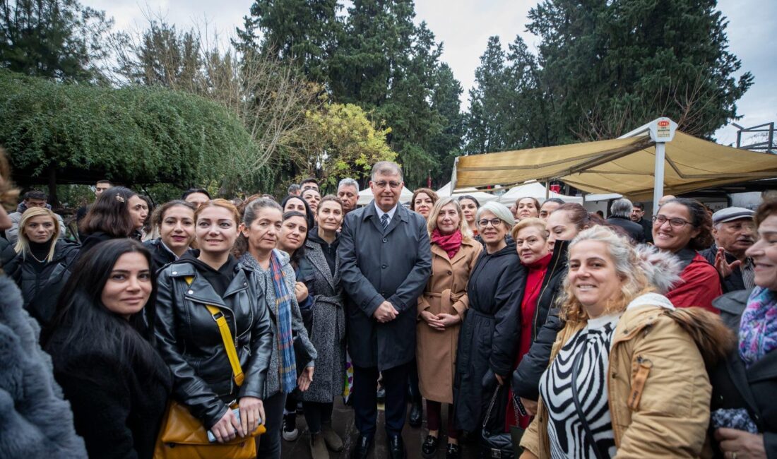 Türkiye Cumhuriyetinin kurucusu Ulu Önder Gazi Mustafa Kemal Atatürk’ün İzmir’e