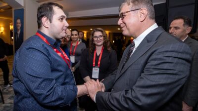 İzmir Büyükşehir Belediyesi’nin ev sahipliğinde düzenlenen üç günlük Engellilik Çalıştayı,