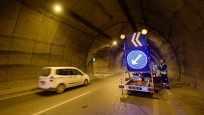 İzmir Büyükşehir Belediyesi, Konak Tüneli’nde güvenli yolculuk için denetimlerini sürdürüyor.