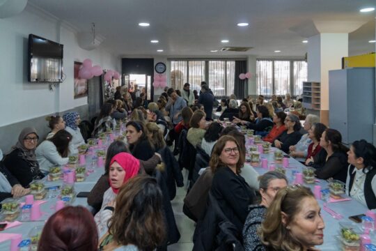 8 Mart Dünya Kadınlar Günü etkinlikleri kapsamında İzmir Sağırları Koruma