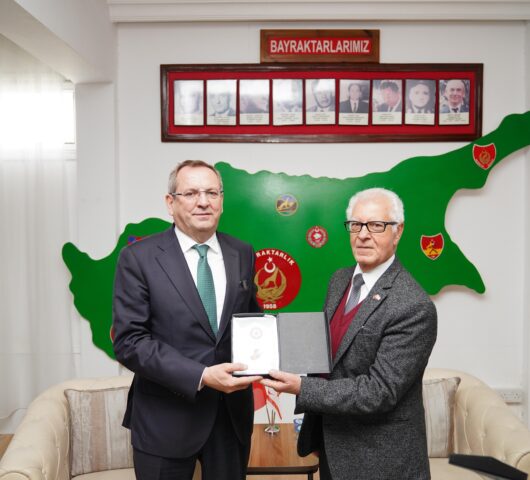 Kuzey Kıbrıs Türk Cumhuriyeti Cumhurbaşkanı Ersin Tatar, Ayvalık Belediye Başkanı