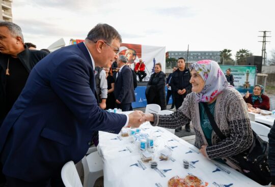 İzmir Büyükşehir Belediye Başkanı Dr. Cemil Tugay, ramazan ayında Büyükşehir